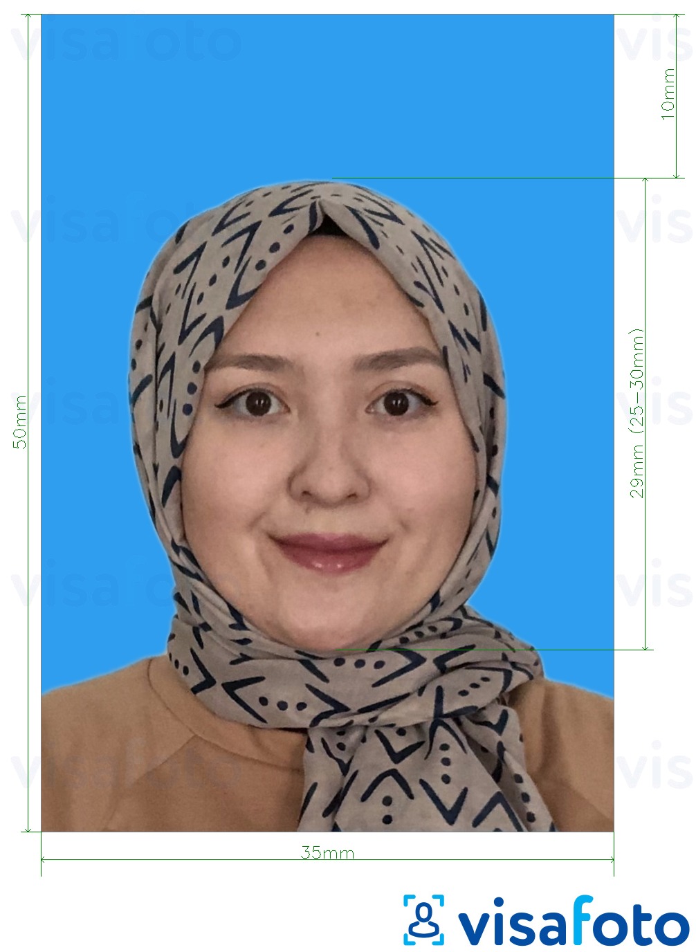 Exemples sur des photos pour Passeport Malaisie 35x50 mm fond bleu avec les spécifications de taille exactes